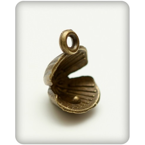 Подвеска металлическая "Жемчужина в ракушке". Цвет античный бронзовый