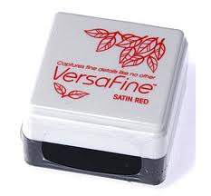 Подушечка чернильная на масляной основе Versafine. Цвет атласный красный.