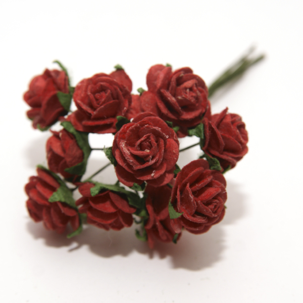 Букет мини-розочек 1,5 см открытых. Цвет красный.