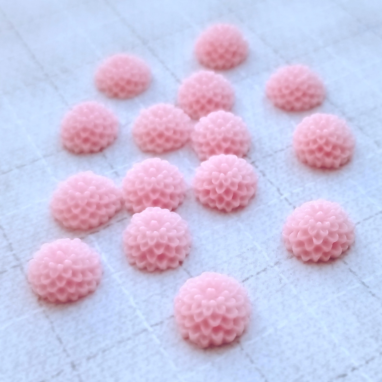 Мини пластиковый цветочек в асс.