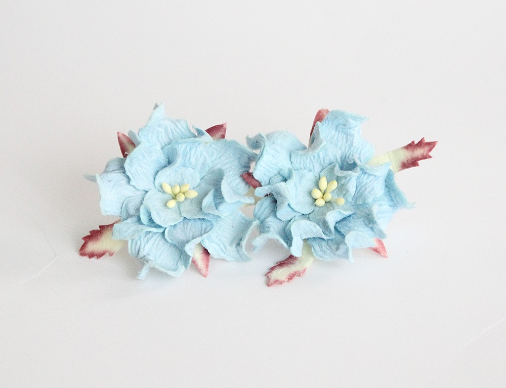 Гардения 5 см . Цвет бледно-голубой.