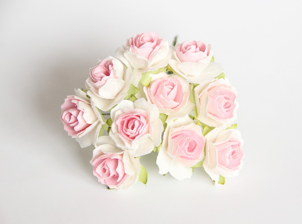 Букет кудрявых роз 2,5 см, цвет белый с розовым