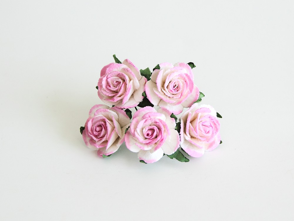 Букет роз 2,5 см, цвет белый с розовым