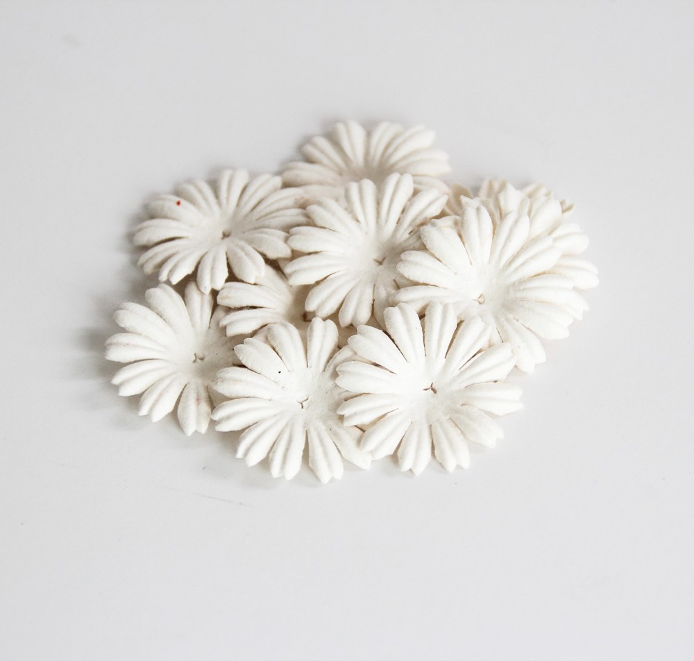 Маргаритка 2,5 см, цвет белый