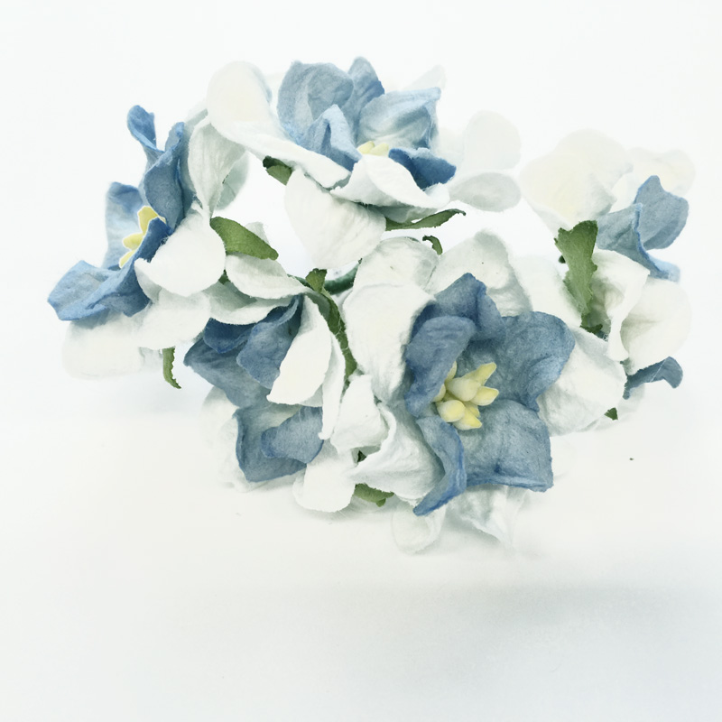 Букет гардений 4 см, цвет бело-голубой