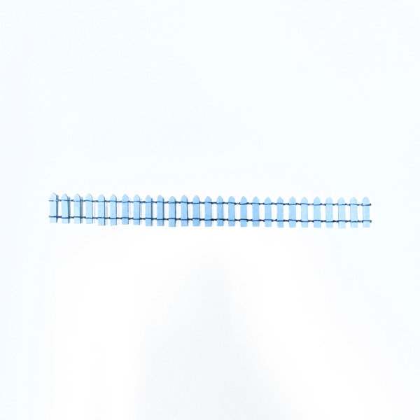 Деревянный заборчик 3 см х 30 см, цвет голубой.