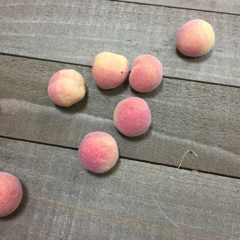 Декоративный мини-персик, 2 см (308)