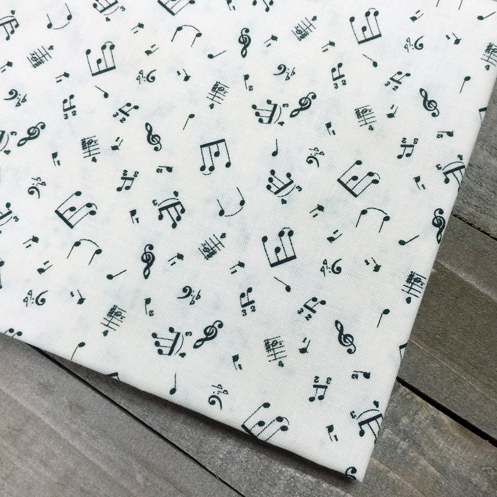 Ткань лоскутная 50 х 55 см "4507", нотки на кремовом