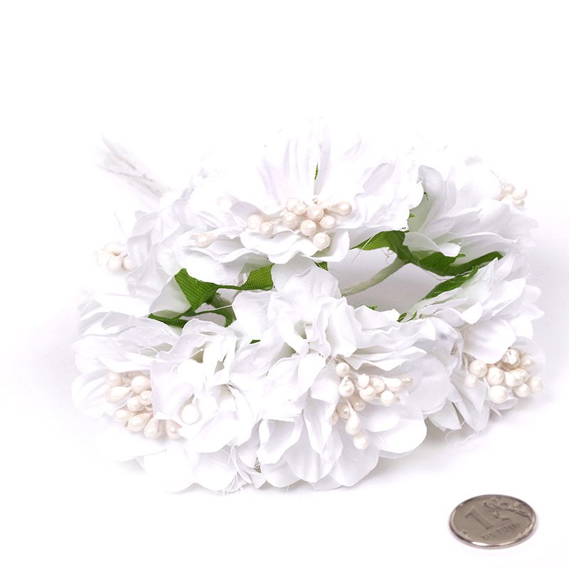 Букет тканевых хризантем "Белый", в упаковке