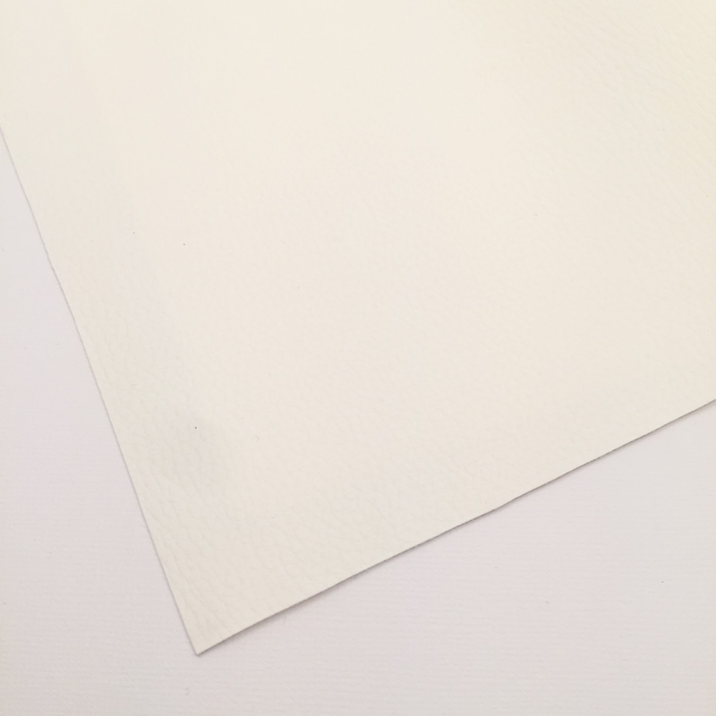 Искуственная кожа, размер 25 х 35 см, цвет белый