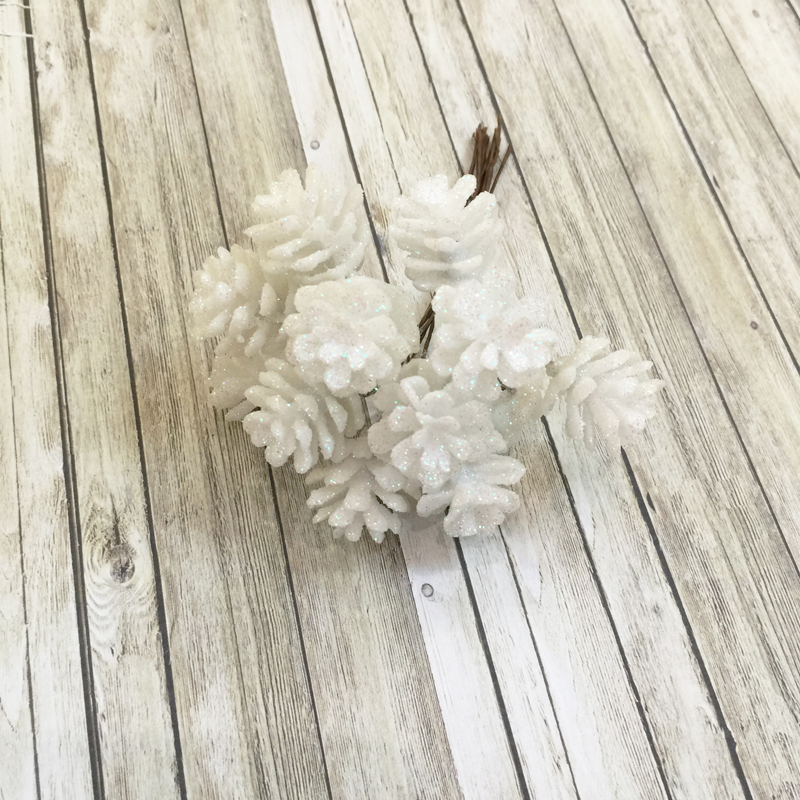 Букет шишек с блёстками, цвет белый