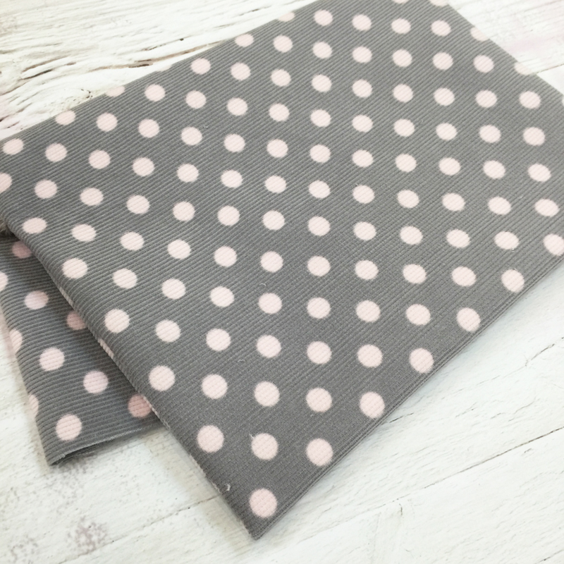 Отрез микровельвета 35 х 50 см , серый в розовый горошек