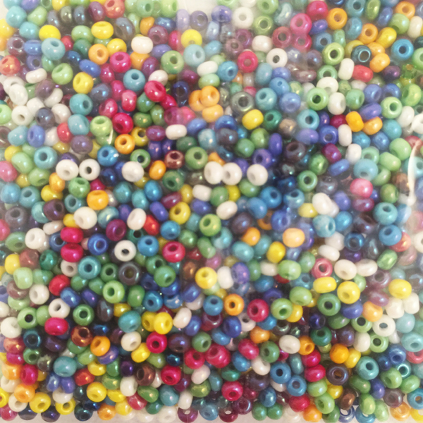 Бисер стеклянный разноцветный