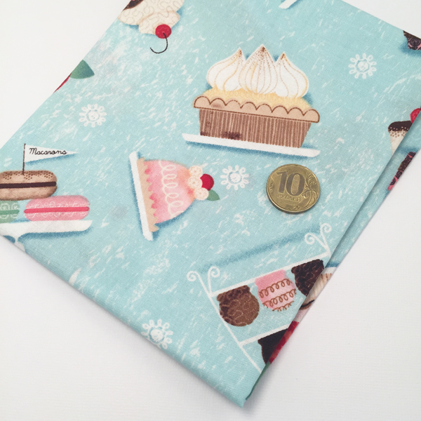 Ткань лоскутная 50 х 55 см "Sugary sweet", пироженки на мятном