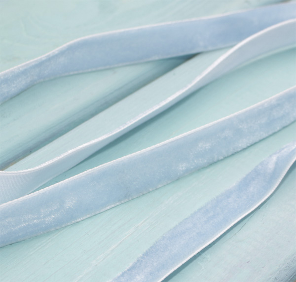 Лента бархатная 12 мм. Цвет голубой.