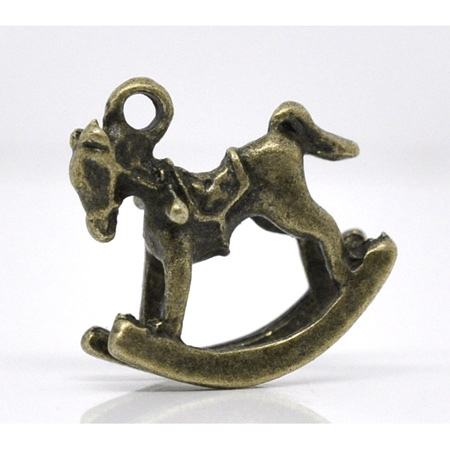 Подвеска металлическая "Деревянная лошадка". Цвет античный бронзовый. (24)