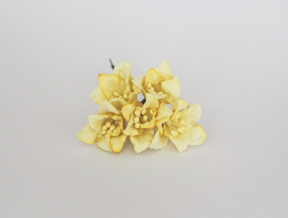 Букет лилий 4 см, цвет детский жёлтый