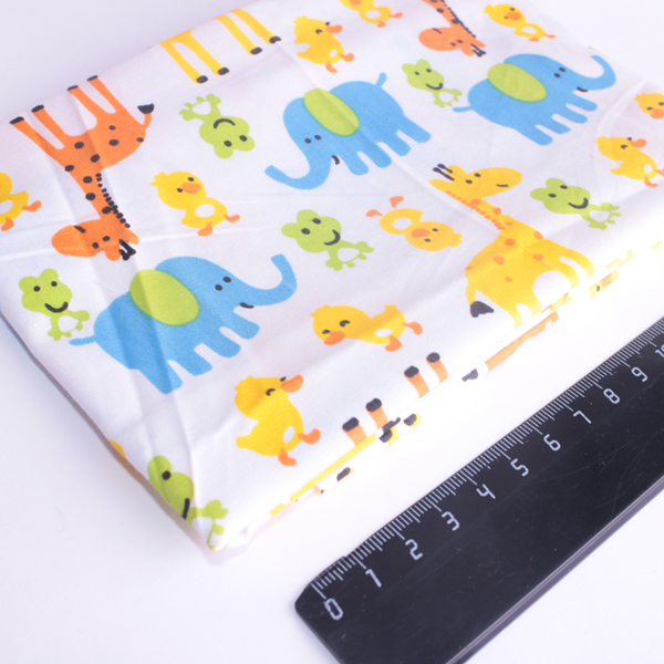 Отрез ткани 48 х 48 см "Жирафики и слоники"