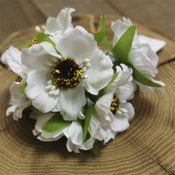 Букет бегоний, цвет белый