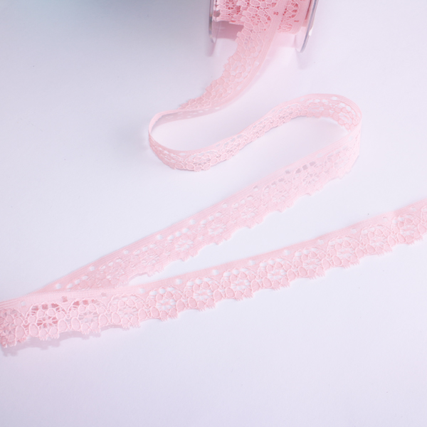 Кружево нейлоновое ажурное 1,6 см. Цвет розово-персиковый