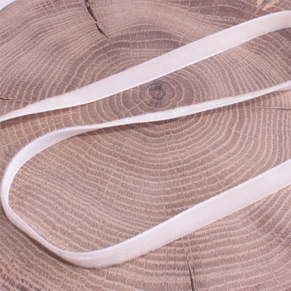 Лента бархатная 6 мм, цвет нежный периковый