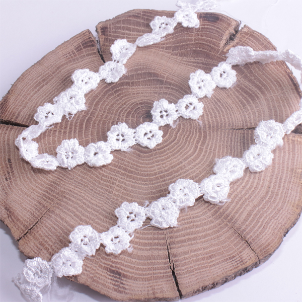 Кружево "Цветочки 14 мм" , цвет белый (029617)