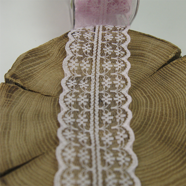 Кружево нейлоновое 4 см с краем "гребешок", цвет бледный розовый