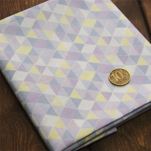 Отрез ткани 80 х 50 см "Сиренево-жёлтые треугольнички "