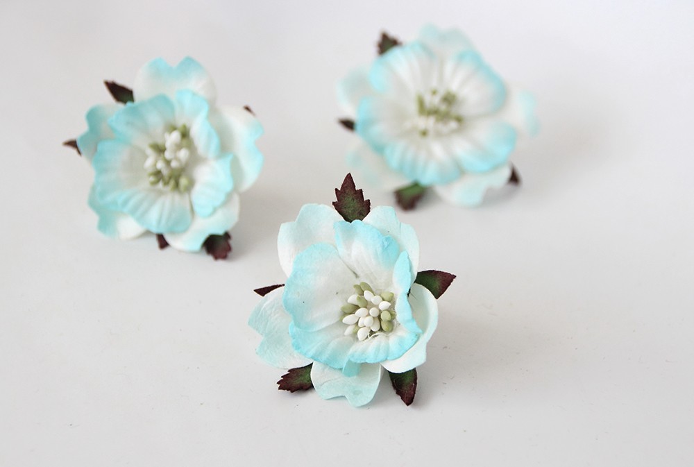 Цветок анемона, цвет бело-голубой, 1 шт