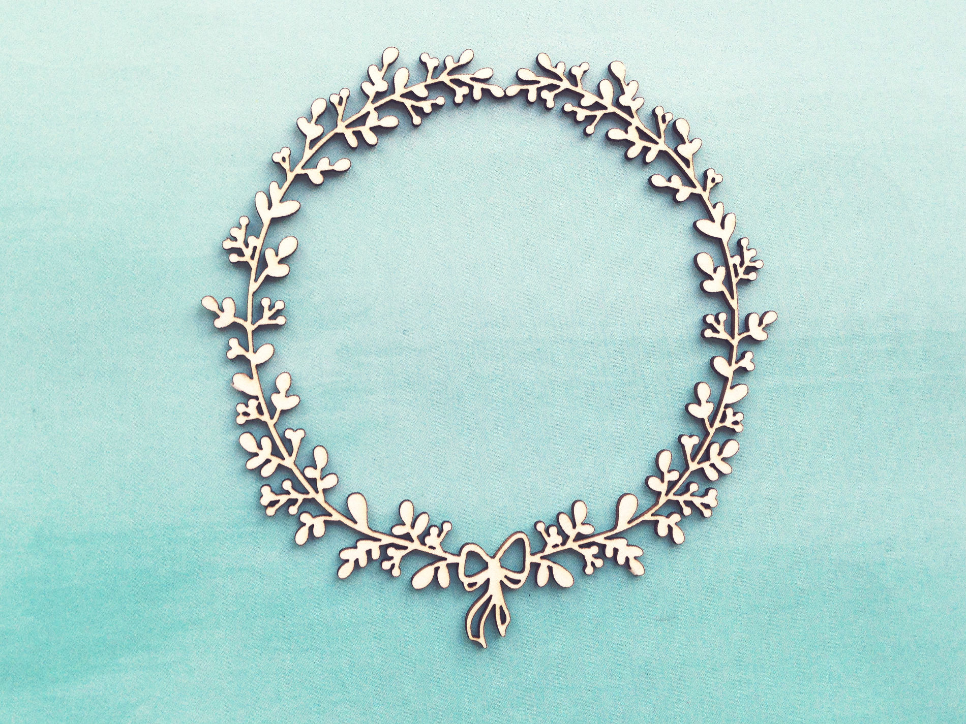 Чипборд WoodCraft "Венок с бантиком"