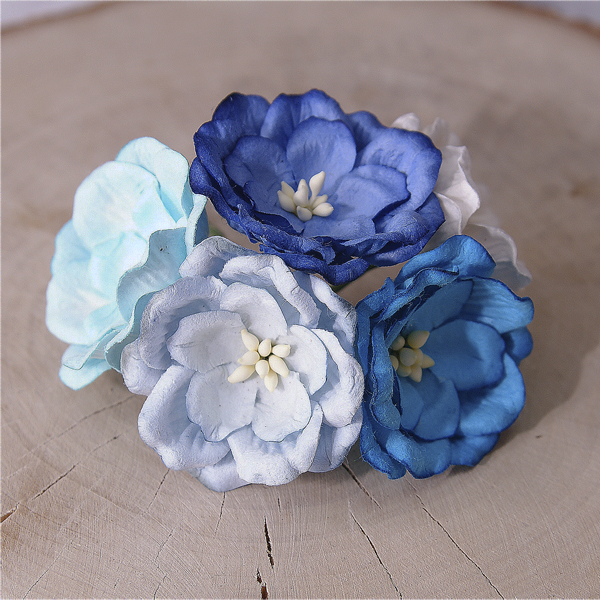 Букет магнолий 3,5 см, цвет голубой микс