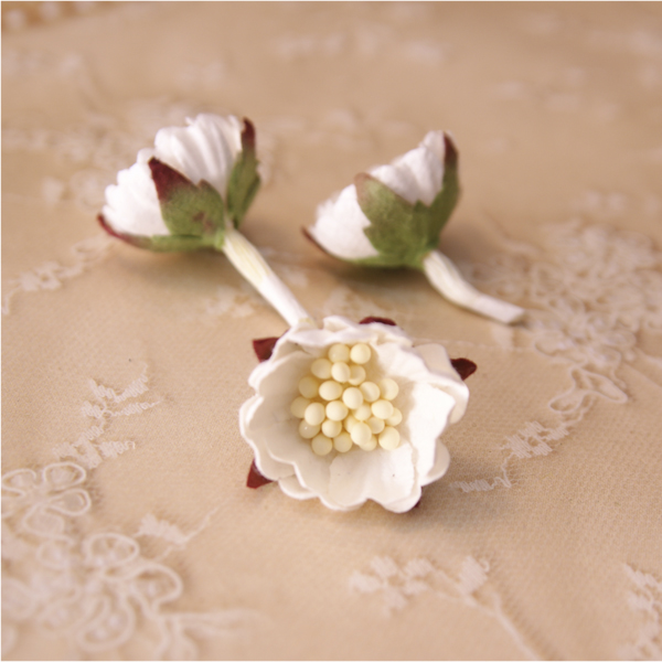 Цветок шиповника, цвет молочный белый, 1 шт