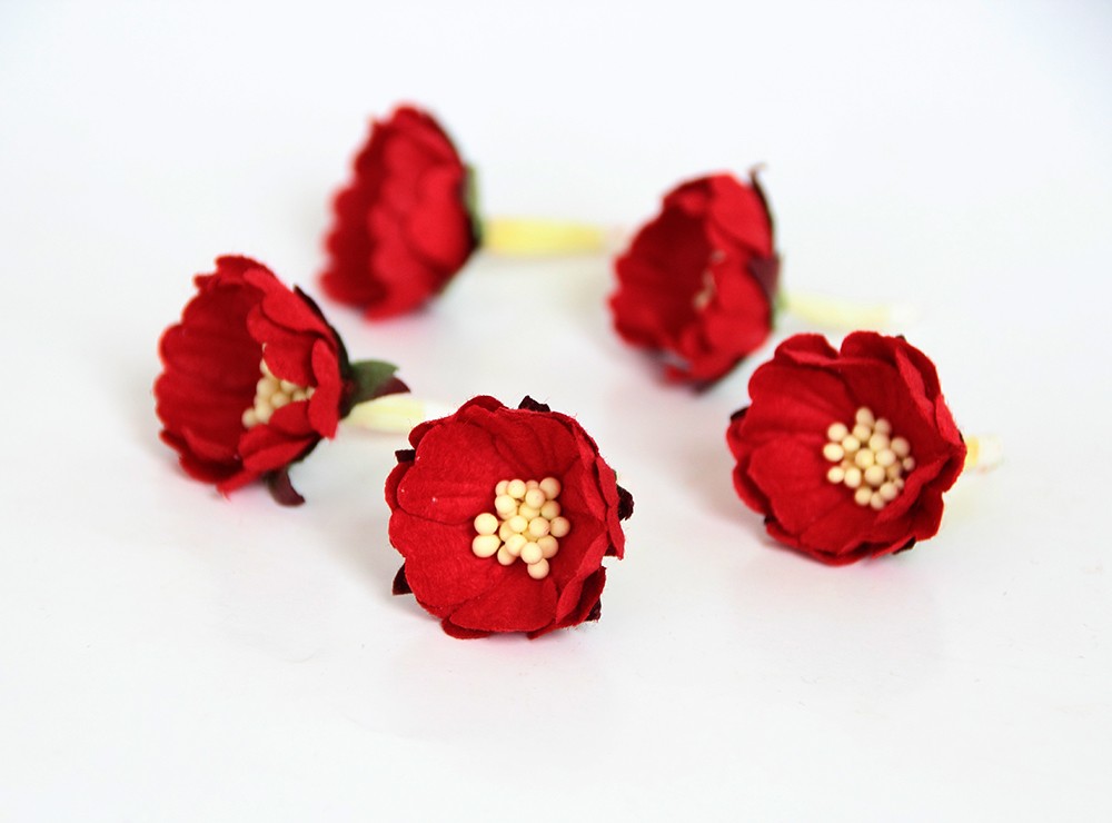 Цветок шиповника, цвет красный,1 шт