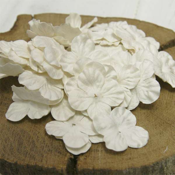 Гортензия 2,5 см, цвет белый