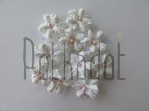 Бумажные цветы Polkadot "Незабудки белые"