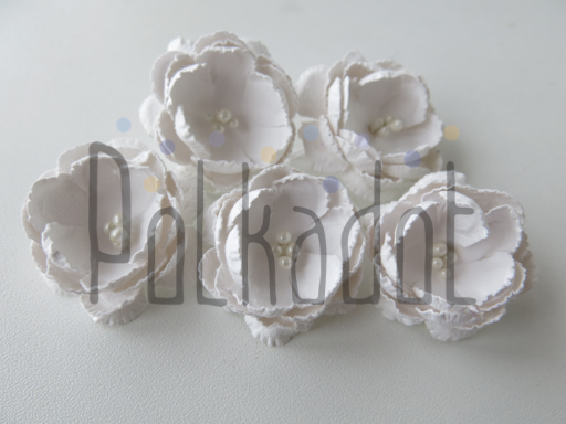 Бумажные цветы Polkadot "Пионы белые"