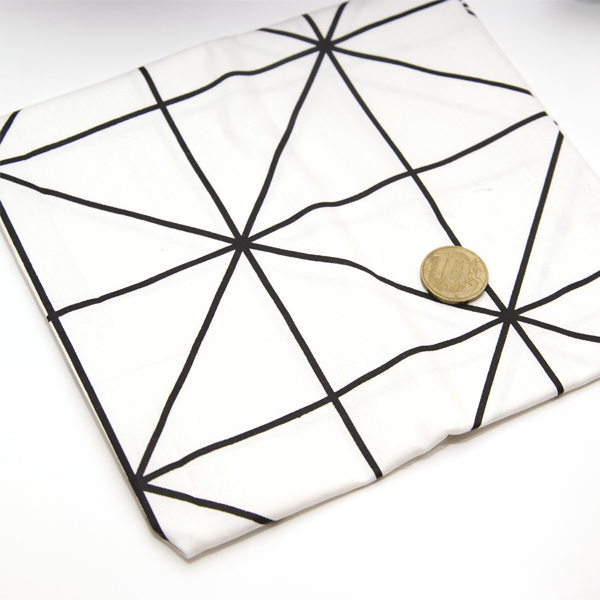 Отрез ткани 50 х 50 см "Геометрический рисунок на белом"