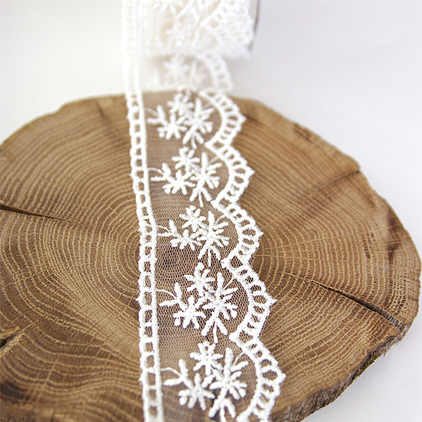 Кружево на сетке с вышивкой 4,2 см, цвет кремовый