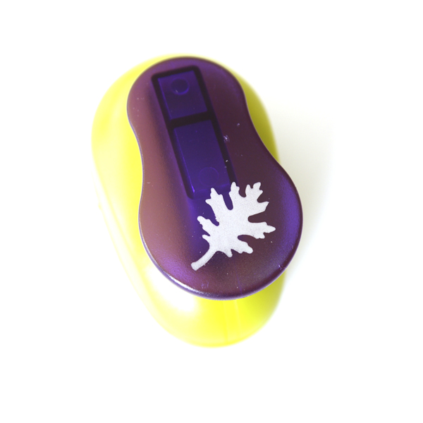 Фигурный дырокол MrPainter  2.5 см "Листик"