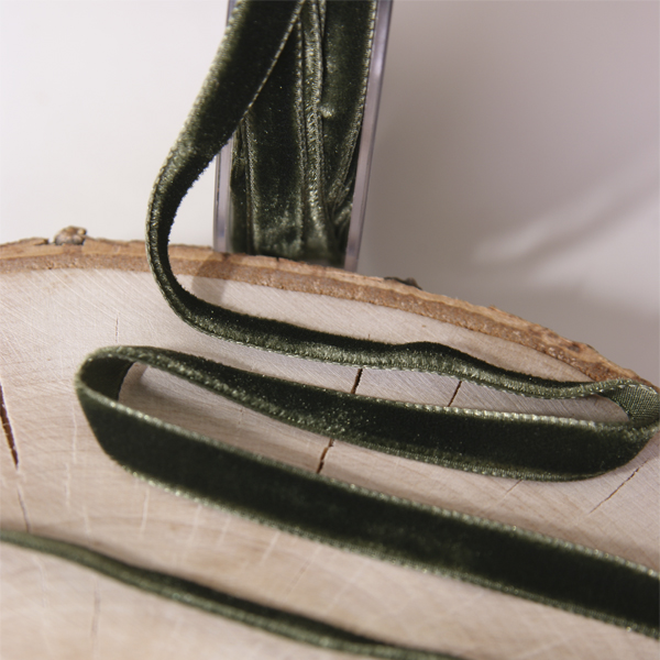 Лента бархатная 8 мм, цвет оливковый