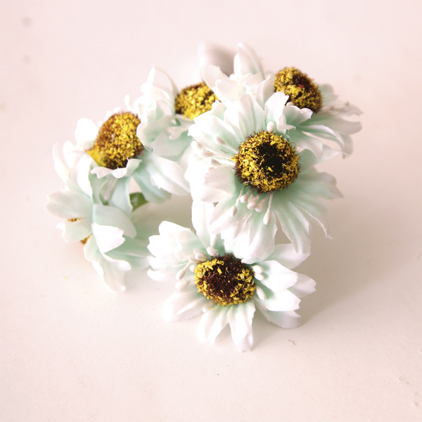 Букетик тканевых ромашек 6 штук , цвет мятный с белым