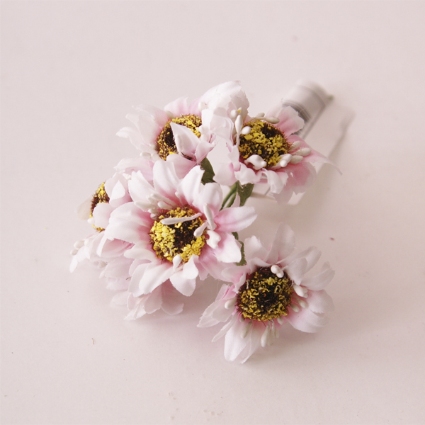 Букетик тканевых ромашек 6 штук , цвет белый с розовым