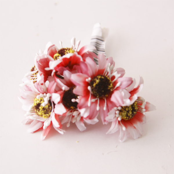 Букетик тканевых ромашек 6 штук , цвет красный с розовым