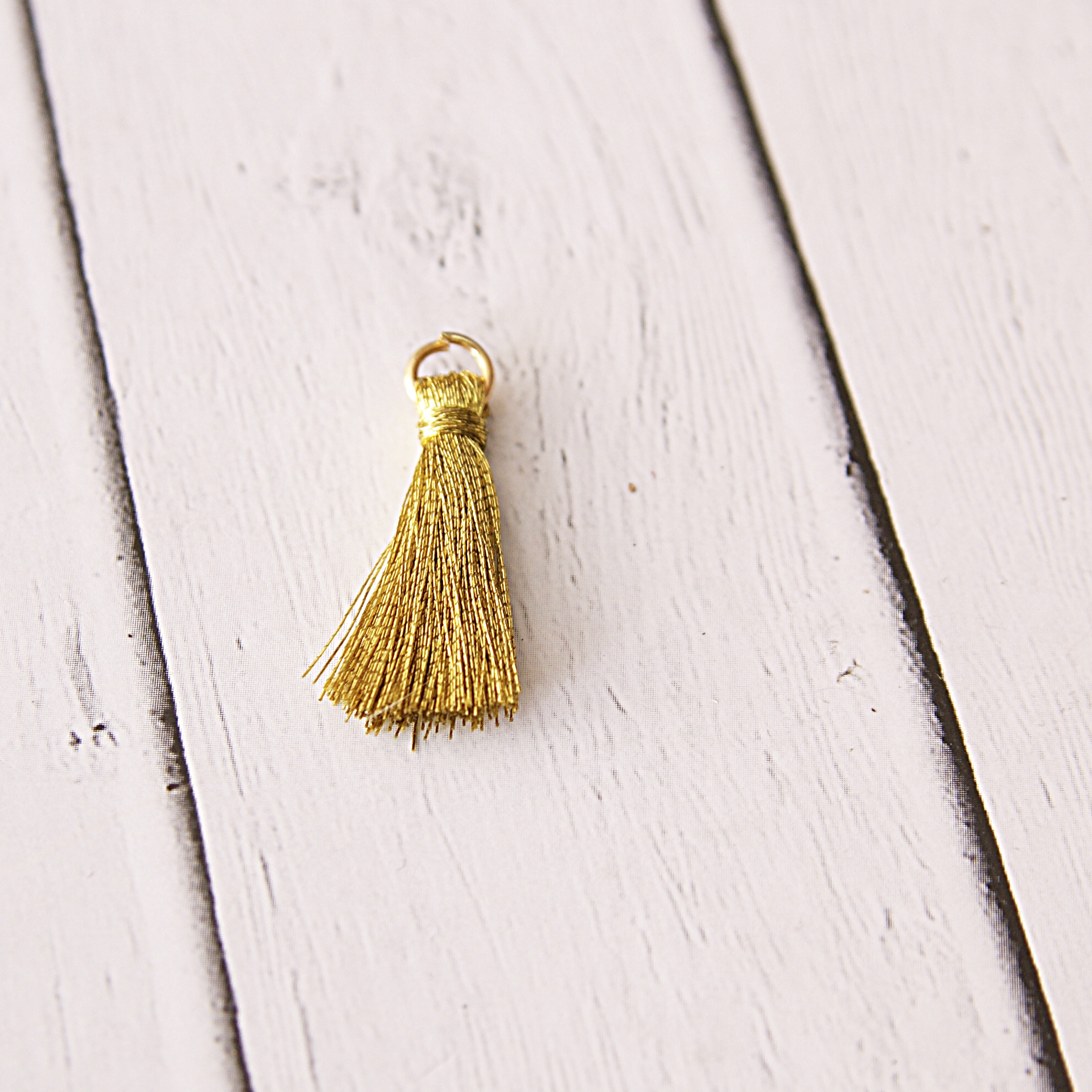 Кисточка декоративная 2,5 см, цвет золотой (465)