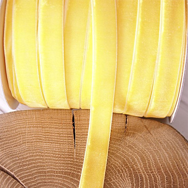 Лента бархатная 12 мм, цвет жёлтый