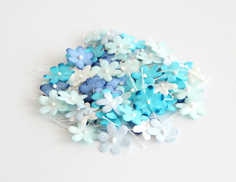 Мини-цветочки 2 см на стебельке, цвет голубой микс, 100 штук