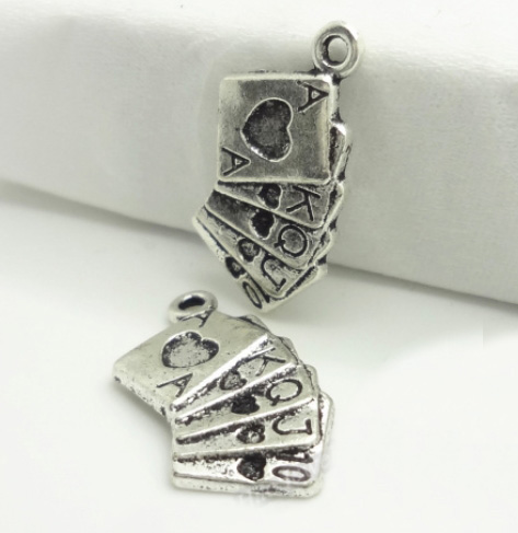 Подвеска металлическая "Колода карт". Цвет серебряный