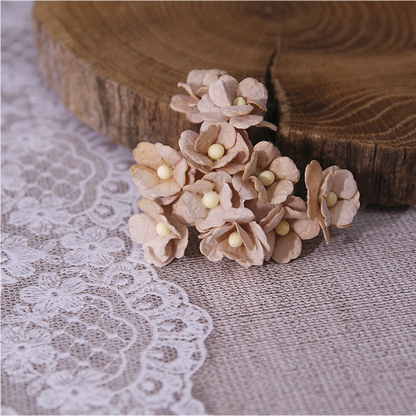 Букет цветов вишни 15 мм. Цвет бежевый