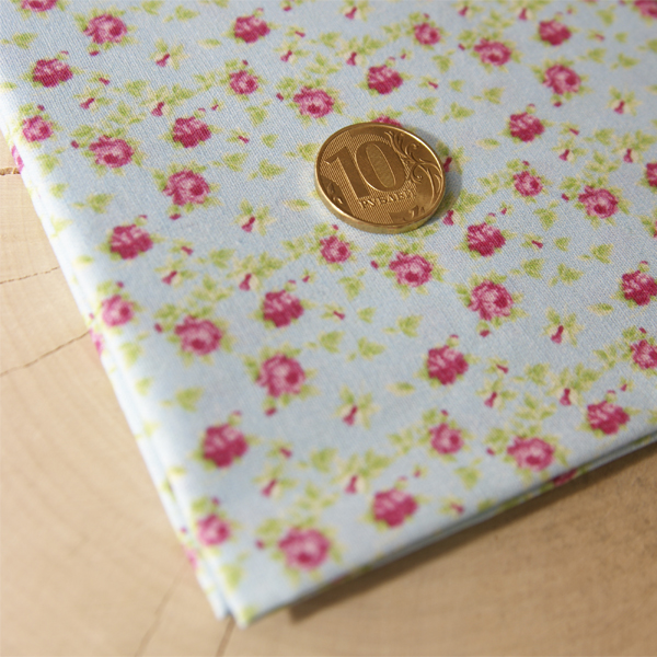 Отрез ткани 48 х 50 см "Бутоны пионов на голубом"