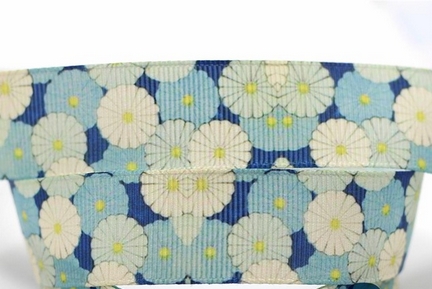 Лента репсовая 13 мм с рисунком "Цветы бежевый-голубой-синий".